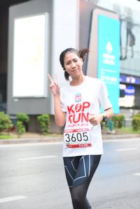 BIB: 2019, 3605
                            <button type="button" onclick="openModal(5872804)" class="btn btn-primary btn-sm float-right btn-popup" data-toggle="modal" data-target=".modal-high-quality">
                        <i class="fas fa-shopping-cart"></i> Add to Cart
                    </button>
                                            <button type="button" onclick="isThisMe(5872804, true)" class="btn btn-success btn-sm float-right btn-popup btn-isme hidden" data-toggle="tooltip" data-placement="bottom" title="นี่คือรูปของคุณใช่ไหม คลิกที่นี่เพื่อเอาเข้าอัลบั้ม">
                        <i class="fas fa-plus"></i> Add to album
                    </button>
                    <button type="button" onclick="isThisMe(5872804, false)" class="btn btn-warning btn-sm float-right btn-popup btn-isnotme hidden">
                        <i class="fas fa-ban"></i> Remove from album
                    </button>