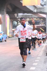 BIB: 201, 1429
                            <button type="button" onclick="openModal(5882575)" class="btn btn-primary btn-sm float-right btn-popup" data-toggle="modal" data-target=".modal-high-quality">
                        <i class="fas fa-shopping-cart"></i> Add to Cart
                    </button>
                                            <button type="button" onclick="isThisMe(5882575, true)" class="btn btn-success btn-sm float-right btn-popup btn-isme hidden" data-toggle="tooltip" data-placement="bottom" title="นี่คือรูปของคุณใช่ไหม คลิกที่นี่เพื่อเอาเข้าอัลบั้ม">
                        <i class="fas fa-plus"></i> Add to album
                    </button>
                    <button type="button" onclick="isThisMe(5882575, false)" class="btn btn-warning btn-sm float-right btn-popup btn-isnotme hidden">
                        <i class="fas fa-ban"></i> Remove from album
                    </button>