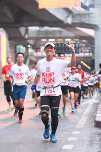 BIB: 201, 1154
                            <button type="button" onclick="openModal(5875582)" class="btn btn-primary btn-sm float-right btn-popup" data-toggle="modal" data-target=".modal-high-quality">
                        <i class="fas fa-shopping-cart"></i> Add to Cart
                    </button>
                                            <button type="button" onclick="isThisMe(5875582, true)" class="btn btn-success btn-sm float-right btn-popup btn-isme hidden" data-toggle="tooltip" data-placement="bottom" title="นี่คือรูปของคุณใช่ไหม คลิกที่นี่เพื่อเอาเข้าอัลบั้ม">
                        <i class="fas fa-plus"></i> Add to album
                    </button>
                    <button type="button" onclick="isThisMe(5875582, false)" class="btn btn-warning btn-sm float-right btn-popup btn-isnotme hidden">
                        <i class="fas fa-ban"></i> Remove from album
                    </button>