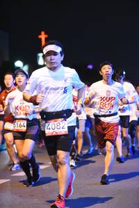 BIB: 5164, 4082
                            <button type="button" onclick="openModal(5950502)" class="btn btn-primary btn-sm float-right btn-popup" data-toggle="modal" data-target=".modal-high-quality">
                        <i class="fas fa-shopping-cart"></i> Add to Cart
                    </button>
                                            <button type="button" onclick="isThisMe(5950502, true)" class="btn btn-success btn-sm float-right btn-popup btn-isme hidden" data-toggle="tooltip" data-placement="bottom" title="นี่คือรูปของคุณใช่ไหม คลิกที่นี่เพื่อเอาเข้าอัลบั้ม">
                        <i class="fas fa-plus"></i> Add to album
                    </button>
                    <button type="button" onclick="isThisMe(5950502, false)" class="btn btn-warning btn-sm float-right btn-popup btn-isnotme hidden">
                        <i class="fas fa-ban"></i> Remove from album
                    </button>