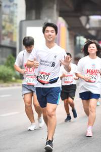 BIB: 687, 2695, 2495
                            <button type="button" onclick="openModal(5863322)" class="btn btn-primary btn-sm float-right btn-popup" data-toggle="modal" data-target=".modal-high-quality">
                        <i class="fas fa-shopping-cart"></i> Add to Cart
                    </button>
                                            <button type="button" onclick="isThisMe(5863322, true)" class="btn btn-success btn-sm float-right btn-popup btn-isme hidden" data-toggle="tooltip" data-placement="bottom" title="นี่คือรูปของคุณใช่ไหม คลิกที่นี่เพื่อเอาเข้าอัลบั้ม">
                        <i class="fas fa-plus"></i> Add to album
                    </button>
                    <button type="button" onclick="isThisMe(5863322, false)" class="btn btn-warning btn-sm float-right btn-popup btn-isnotme hidden">
                        <i class="fas fa-ban"></i> Remove from album
                    </button>