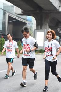 BIB: 5545, 5352, 018, 535
                            <button type="button" onclick="openModal(5873964)" class="btn btn-primary btn-sm float-right btn-popup" data-toggle="modal" data-target=".modal-high-quality">
                        <i class="fas fa-shopping-cart"></i> Add to Cart
                    </button>
                                            <button type="button" onclick="isThisMe(5873964, true)" class="btn btn-success btn-sm float-right btn-popup btn-isme hidden" data-toggle="tooltip" data-placement="bottom" title="นี่คือรูปของคุณใช่ไหม คลิกที่นี่เพื่อเอาเข้าอัลบั้ม">
                        <i class="fas fa-plus"></i> Add to album
                    </button>
                    <button type="button" onclick="isThisMe(5873964, false)" class="btn btn-warning btn-sm float-right btn-popup btn-isnotme hidden">
                        <i class="fas fa-ban"></i> Remove from album
                    </button>