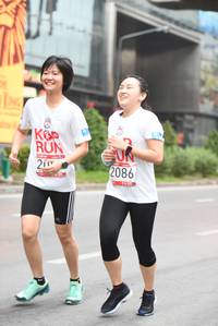 BIB: 2086
                            <button type="button" onclick="openModal(5864031)" class="btn btn-primary btn-sm float-right btn-popup" data-toggle="modal" data-target=".modal-high-quality">
                        <i class="fas fa-shopping-cart"></i> Add to Cart
                    </button>
                                            <button type="button" onclick="isThisMe(5864031, true)" class="btn btn-success btn-sm float-right btn-popup btn-isme hidden" data-toggle="tooltip" data-placement="bottom" title="นี่คือรูปของคุณใช่ไหม คลิกที่นี่เพื่อเอาเข้าอัลบั้ม">
                        <i class="fas fa-plus"></i> Add to album
                    </button>
                    <button type="button" onclick="isThisMe(5864031, false)" class="btn btn-warning btn-sm float-right btn-popup btn-isnotme hidden">
                        <i class="fas fa-ban"></i> Remove from album
                    </button>