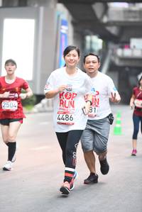 BIB: 4486, 2504
                            <button type="button" onclick="openModal(5868768)" class="btn btn-primary btn-sm float-right btn-popup" data-toggle="modal" data-target=".modal-high-quality">
                        <i class="fas fa-shopping-cart"></i> Add to Cart
                    </button>
                                            <button type="button" onclick="isThisMe(5868768, true)" class="btn btn-success btn-sm float-right btn-popup btn-isme hidden" data-toggle="tooltip" data-placement="bottom" title="นี่คือรูปของคุณใช่ไหม คลิกที่นี่เพื่อเอาเข้าอัลบั้ม">
                        <i class="fas fa-plus"></i> Add to album
                    </button>
                    <button type="button" onclick="isThisMe(5868768, false)" class="btn btn-warning btn-sm float-right btn-popup btn-isnotme hidden">
                        <i class="fas fa-ban"></i> Remove from album
                    </button>