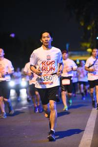 BIB: 4350
                            <button type="button" onclick="openModal(5948988)" class="btn btn-primary btn-sm float-right btn-popup" data-toggle="modal" data-target=".modal-high-quality">
                        <i class="fas fa-shopping-cart"></i> Add to Cart
                    </button>
                                            <button type="button" onclick="isThisMe(5948988, true)" class="btn btn-success btn-sm float-right btn-popup btn-isme hidden" data-toggle="tooltip" data-placement="bottom" title="นี่คือรูปของคุณใช่ไหม คลิกที่นี่เพื่อเอาเข้าอัลบั้ม">
                        <i class="fas fa-plus"></i> Add to album
                    </button>
                    <button type="button" onclick="isThisMe(5948988, false)" class="btn btn-warning btn-sm float-right btn-popup btn-isnotme hidden">
                        <i class="fas fa-ban"></i> Remove from album
                    </button>