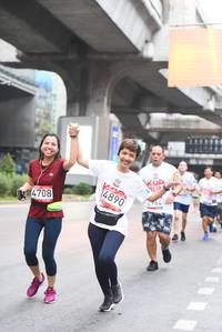 BIB: 4890, 4708, 264
                            <button type="button" onclick="openModal(5873366)" class="btn btn-primary btn-sm float-right btn-popup" data-toggle="modal" data-target=".modal-high-quality">
                        <i class="fas fa-shopping-cart"></i> Add to Cart
                    </button>
                                            <button type="button" onclick="isThisMe(5873366, true)" class="btn btn-success btn-sm float-right btn-popup btn-isme hidden" data-toggle="tooltip" data-placement="bottom" title="นี่คือรูปของคุณใช่ไหม คลิกที่นี่เพื่อเอาเข้าอัลบั้ม">
                        <i class="fas fa-plus"></i> Add to album
                    </button>
                    <button type="button" onclick="isThisMe(5873366, false)" class="btn btn-warning btn-sm float-right btn-popup btn-isnotme hidden">
                        <i class="fas fa-ban"></i> Remove from album
                    </button>