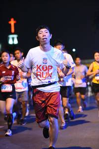 BIB: 2091
                            <button type="button" onclick="openModal(5950194)" class="btn btn-primary btn-sm float-right btn-popup" data-toggle="modal" data-target=".modal-high-quality">
                        <i class="fas fa-shopping-cart"></i> Add to Cart
                    </button>
                                            <button type="button" onclick="isThisMe(5950194, true)" class="btn btn-success btn-sm float-right btn-popup btn-isme hidden" data-toggle="tooltip" data-placement="bottom" title="นี่คือรูปของคุณใช่ไหม คลิกที่นี่เพื่อเอาเข้าอัลบั้ม">
                        <i class="fas fa-plus"></i> Add to album
                    </button>
                    <button type="button" onclick="isThisMe(5950194, false)" class="btn btn-warning btn-sm float-right btn-popup btn-isnotme hidden">
                        <i class="fas fa-ban"></i> Remove from album
                    </button>