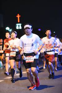 BIB: 5164, 4082
                            <button type="button" onclick="openModal(5950632)" class="btn btn-primary btn-sm float-right btn-popup" data-toggle="modal" data-target=".modal-high-quality">
                        <i class="fas fa-shopping-cart"></i> Add to Cart
                    </button>
                                            <button type="button" onclick="isThisMe(5950632, true)" class="btn btn-success btn-sm float-right btn-popup btn-isme hidden" data-toggle="tooltip" data-placement="bottom" title="นี่คือรูปของคุณใช่ไหม คลิกที่นี่เพื่อเอาเข้าอัลบั้ม">
                        <i class="fas fa-plus"></i> Add to album
                    </button>
                    <button type="button" onclick="isThisMe(5950632, false)" class="btn btn-warning btn-sm float-right btn-popup btn-isnotme hidden">
                        <i class="fas fa-ban"></i> Remove from album
                    </button>