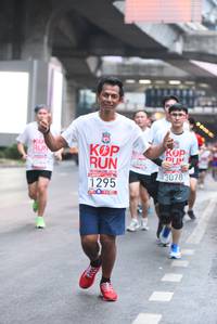 BIB: 3078, 1295
                            <button type="button" onclick="openModal(5882428)" class="btn btn-primary btn-sm float-right btn-popup" data-toggle="modal" data-target=".modal-high-quality">
                        <i class="fas fa-shopping-cart"></i> Add to Cart
                    </button>
                                            <button type="button" onclick="isThisMe(5882428, true)" class="btn btn-success btn-sm float-right btn-popup btn-isme hidden" data-toggle="tooltip" data-placement="bottom" title="นี่คือรูปของคุณใช่ไหม คลิกที่นี่เพื่อเอาเข้าอัลบั้ม">
                        <i class="fas fa-plus"></i> Add to album
                    </button>
                    <button type="button" onclick="isThisMe(5882428, false)" class="btn btn-warning btn-sm float-right btn-popup btn-isnotme hidden">
                        <i class="fas fa-ban"></i> Remove from album
                    </button>