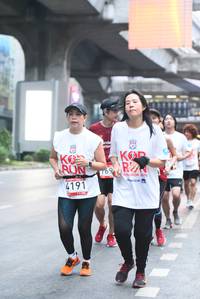 BIB: 4191
                            <button type="button" onclick="openModal(5880352)" class="btn btn-primary btn-sm float-right btn-popup" data-toggle="modal" data-target=".modal-high-quality">
                        <i class="fas fa-shopping-cart"></i> Add to Cart
                    </button>
                                            <button type="button" onclick="isThisMe(5880352, true)" class="btn btn-success btn-sm float-right btn-popup btn-isme hidden" data-toggle="tooltip" data-placement="bottom" title="นี่คือรูปของคุณใช่ไหม คลิกที่นี่เพื่อเอาเข้าอัลบั้ม">
                        <i class="fas fa-plus"></i> Add to album
                    </button>
                    <button type="button" onclick="isThisMe(5880352, false)" class="btn btn-warning btn-sm float-right btn-popup btn-isnotme hidden">
                        <i class="fas fa-ban"></i> Remove from album
                    </button>