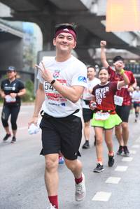 BIB: 201, 2575
                            <button type="button" onclick="openModal(5869624)" class="btn btn-primary btn-sm float-right btn-popup" data-toggle="modal" data-target=".modal-high-quality">
                        <i class="fas fa-shopping-cart"></i> Add to Cart
                    </button>
                                            <button type="button" onclick="isThisMe(5869624, true)" class="btn btn-success btn-sm float-right btn-popup btn-isme hidden" data-toggle="tooltip" data-placement="bottom" title="นี่คือรูปของคุณใช่ไหม คลิกที่นี่เพื่อเอาเข้าอัลบั้ม">
                        <i class="fas fa-plus"></i> Add to album
                    </button>
                    <button type="button" onclick="isThisMe(5869624, false)" class="btn btn-warning btn-sm float-right btn-popup btn-isnotme hidden">
                        <i class="fas fa-ban"></i> Remove from album
                    </button>