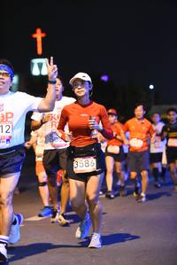 BIB: 500, 3586
                            <button type="button" onclick="openModal(5953091)" class="btn btn-primary btn-sm float-right btn-popup" data-toggle="modal" data-target=".modal-high-quality">
                        <i class="fas fa-shopping-cart"></i> Add to Cart
                    </button>
                                            <button type="button" onclick="isThisMe(5953091, true)" class="btn btn-success btn-sm float-right btn-popup btn-isme hidden" data-toggle="tooltip" data-placement="bottom" title="นี่คือรูปของคุณใช่ไหม คลิกที่นี่เพื่อเอาเข้าอัลบั้ม">
                        <i class="fas fa-plus"></i> Add to album
                    </button>
                    <button type="button" onclick="isThisMe(5953091, false)" class="btn btn-warning btn-sm float-right btn-popup btn-isnotme hidden">
                        <i class="fas fa-ban"></i> Remove from album
                    </button>