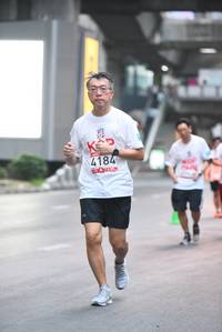 BIB: 4184
                            <button type="button" onclick="openModal(5880170)" class="btn btn-primary btn-sm float-right btn-popup" data-toggle="modal" data-target=".modal-high-quality">
                        <i class="fas fa-shopping-cart"></i> Add to Cart
                    </button>
                                            <button type="button" onclick="isThisMe(5880170, true)" class="btn btn-success btn-sm float-right btn-popup btn-isme hidden" data-toggle="tooltip" data-placement="bottom" title="นี่คือรูปของคุณใช่ไหม คลิกที่นี่เพื่อเอาเข้าอัลบั้ม">
                        <i class="fas fa-plus"></i> Add to album
                    </button>
                    <button type="button" onclick="isThisMe(5880170, false)" class="btn btn-warning btn-sm float-right btn-popup btn-isnotme hidden">
                        <i class="fas fa-ban"></i> Remove from album
                    </button>