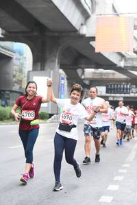 BIB: 4890, 4708
                            <button type="button" onclick="openModal(5872852)" class="btn btn-primary btn-sm float-right btn-popup" data-toggle="modal" data-target=".modal-high-quality">
                        <i class="fas fa-shopping-cart"></i> Add to Cart
                    </button>
                                            <button type="button" onclick="isThisMe(5872852, true)" class="btn btn-success btn-sm float-right btn-popup btn-isme hidden" data-toggle="tooltip" data-placement="bottom" title="นี่คือรูปของคุณใช่ไหม คลิกที่นี่เพื่อเอาเข้าอัลบั้ม">
                        <i class="fas fa-plus"></i> Add to album
                    </button>
                    <button type="button" onclick="isThisMe(5872852, false)" class="btn btn-warning btn-sm float-right btn-popup btn-isnotme hidden">
                        <i class="fas fa-ban"></i> Remove from album
                    </button>