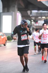 BIB: 4135, 3027
                            <button type="button" onclick="openModal(5878595)" class="btn btn-primary btn-sm float-right btn-popup" data-toggle="modal" data-target=".modal-high-quality">
                        <i class="fas fa-shopping-cart"></i> Add to Cart
                    </button>
                                            <button type="button" onclick="isThisMe(5878595, true)" class="btn btn-success btn-sm float-right btn-popup btn-isme hidden" data-toggle="tooltip" data-placement="bottom" title="นี่คือรูปของคุณใช่ไหม คลิกที่นี่เพื่อเอาเข้าอัลบั้ม">
                        <i class="fas fa-plus"></i> Add to album
                    </button>
                    <button type="button" onclick="isThisMe(5878595, false)" class="btn btn-warning btn-sm float-right btn-popup btn-isnotme hidden">
                        <i class="fas fa-ban"></i> Remove from album
                    </button>