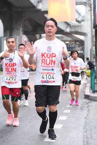 BIB: 2019, 4104, 1292
                            <button type="button" onclick="openModal(5881820)" class="btn btn-primary btn-sm float-right btn-popup" data-toggle="modal" data-target=".modal-high-quality">
                        <i class="fas fa-shopping-cart"></i> Add to Cart
                    </button>
                                            <button type="button" onclick="isThisMe(5881820, true)" class="btn btn-success btn-sm float-right btn-popup btn-isme hidden" data-toggle="tooltip" data-placement="bottom" title="นี่คือรูปของคุณใช่ไหม คลิกที่นี่เพื่อเอาเข้าอัลบั้ม">
                        <i class="fas fa-plus"></i> Add to album
                    </button>
                    <button type="button" onclick="isThisMe(5881820, false)" class="btn btn-warning btn-sm float-right btn-popup btn-isnotme hidden">
                        <i class="fas fa-ban"></i> Remove from album
                    </button>