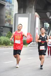 BIB: 4138, 2129
                            <button type="button" onclick="openModal(5863476)" class="btn btn-primary btn-sm float-right btn-popup" data-toggle="modal" data-target=".modal-high-quality">
                        <i class="fas fa-shopping-cart"></i> Add to Cart
                    </button>
                                            <button type="button" onclick="isThisMe(5863476, true)" class="btn btn-success btn-sm float-right btn-popup btn-isme hidden" data-toggle="tooltip" data-placement="bottom" title="นี่คือรูปของคุณใช่ไหม คลิกที่นี่เพื่อเอาเข้าอัลบั้ม">
                        <i class="fas fa-plus"></i> Add to album
                    </button>
                    <button type="button" onclick="isThisMe(5863476, false)" class="btn btn-warning btn-sm float-right btn-popup btn-isnotme hidden">
                        <i class="fas fa-ban"></i> Remove from album
                    </button>