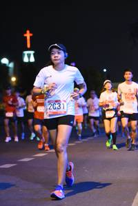 BIB: 231
                            <button type="button" onclick="openModal(5953775)" class="btn btn-primary btn-sm float-right btn-popup" data-toggle="modal" data-target=".modal-high-quality">
                        <i class="fas fa-shopping-cart"></i> Add to Cart
                    </button>
                                            <button type="button" onclick="isThisMe(5953775, true)" class="btn btn-success btn-sm float-right btn-popup btn-isme hidden" data-toggle="tooltip" data-placement="bottom" title="นี่คือรูปของคุณใช่ไหม คลิกที่นี่เพื่อเอาเข้าอัลบั้ม">
                        <i class="fas fa-plus"></i> Add to album
                    </button>
                    <button type="button" onclick="isThisMe(5953775, false)" class="btn btn-warning btn-sm float-right btn-popup btn-isnotme hidden">
                        <i class="fas fa-ban"></i> Remove from album
                    </button>