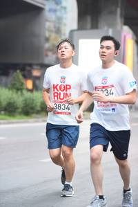 BIB: 3834, 201
                            <button type="button" onclick="openModal(5874274)" class="btn btn-primary btn-sm float-right btn-popup" data-toggle="modal" data-target=".modal-high-quality">
                        <i class="fas fa-shopping-cart"></i> Add to Cart
                    </button>
                                            <button type="button" onclick="isThisMe(5874274, true)" class="btn btn-success btn-sm float-right btn-popup btn-isme hidden" data-toggle="tooltip" data-placement="bottom" title="นี่คือรูปของคุณใช่ไหม คลิกที่นี่เพื่อเอาเข้าอัลบั้ม">
                        <i class="fas fa-plus"></i> Add to album
                    </button>
                    <button type="button" onclick="isThisMe(5874274, false)" class="btn btn-warning btn-sm float-right btn-popup btn-isnotme hidden">
                        <i class="fas fa-ban"></i> Remove from album
                    </button>