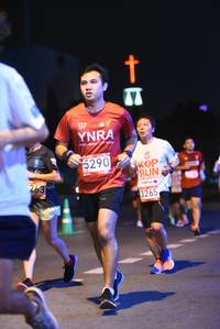 BIB: 5290, 263, 3265
                            <button type="button" onclick="openModal(5953360)" class="btn btn-primary btn-sm float-right btn-popup" data-toggle="modal" data-target=".modal-high-quality">
                        <i class="fas fa-shopping-cart"></i> Add to Cart
                    </button>
                                            <button type="button" onclick="isThisMe(5953360, true)" class="btn btn-success btn-sm float-right btn-popup btn-isme hidden" data-toggle="tooltip" data-placement="bottom" title="นี่คือรูปของคุณใช่ไหม คลิกที่นี่เพื่อเอาเข้าอัลบั้ม">
                        <i class="fas fa-plus"></i> Add to album
                    </button>
                    <button type="button" onclick="isThisMe(5953360, false)" class="btn btn-warning btn-sm float-right btn-popup btn-isnotme hidden">
                        <i class="fas fa-ban"></i> Remove from album
                    </button>