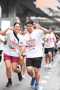 BIB: 4231, 4232
                            <button type="button" onclick="openModal(5868556)" class="btn btn-primary btn-sm float-right btn-popup" data-toggle="modal" data-target=".modal-high-quality">
                        <i class="fas fa-shopping-cart"></i> Add to Cart
                    </button>
                                            <button type="button" onclick="isThisMe(5868556, true)" class="btn btn-success btn-sm float-right btn-popup btn-isme hidden" data-toggle="tooltip" data-placement="bottom" title="นี่คือรูปของคุณใช่ไหม คลิกที่นี่เพื่อเอาเข้าอัลบั้ม">
                        <i class="fas fa-plus"></i> Add to album
                    </button>
                    <button type="button" onclick="isThisMe(5868556, false)" class="btn btn-warning btn-sm float-right btn-popup btn-isnotme hidden">
                        <i class="fas fa-ban"></i> Remove from album
                    </button>