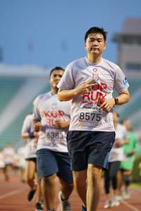 BIB: 8575, 6383
                            <button type="button" onclick="openModal(5909835)" class="btn btn-primary btn-sm float-right btn-popup" data-toggle="modal" data-target=".modal-high-quality">
                        <i class="fas fa-shopping-cart"></i> Add to Cart
                    </button>
                                            <button type="button" onclick="isThisMe(5909835, true)" class="btn btn-success btn-sm float-right btn-popup btn-isme hidden" data-toggle="tooltip" data-placement="bottom" title="นี่คือรูปของคุณใช่ไหม คลิกที่นี่เพื่อเอาเข้าอัลบั้ม">
                        <i class="fas fa-plus"></i> Add to album
                    </button>
                    <button type="button" onclick="isThisMe(5909835, false)" class="btn btn-warning btn-sm float-right btn-popup btn-isnotme hidden">
                        <i class="fas fa-ban"></i> Remove from album
                    </button>