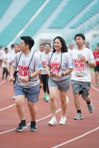 BIB: 1494
                            <button type="button" onclick="openModal(5924717)" class="btn btn-primary btn-sm float-right btn-popup" data-toggle="modal" data-target=".modal-high-quality">
                        <i class="fas fa-shopping-cart"></i> Add to Cart
                    </button>
                                            <button type="button" onclick="isThisMe(5924717, true)" class="btn btn-success btn-sm float-right btn-popup btn-isme hidden" data-toggle="tooltip" data-placement="bottom" title="นี่คือรูปของคุณใช่ไหม คลิกที่นี่เพื่อเอาเข้าอัลบั้ม">
                        <i class="fas fa-plus"></i> Add to album
                    </button>
                    <button type="button" onclick="isThisMe(5924717, false)" class="btn btn-warning btn-sm float-right btn-popup btn-isnotme hidden">
                        <i class="fas fa-ban"></i> Remove from album
                    </button>