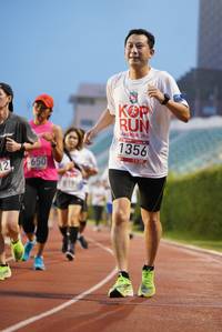 BIB: 201, 1356, 650
                            <button type="button" onclick="openModal(5911062)" class="btn btn-primary btn-sm float-right btn-popup" data-toggle="modal" data-target=".modal-high-quality">
                        <i class="fas fa-shopping-cart"></i> Add to Cart
                    </button>
                                            <button type="button" onclick="isThisMe(5911062, true)" class="btn btn-success btn-sm float-right btn-popup btn-isme hidden" data-toggle="tooltip" data-placement="bottom" title="นี่คือรูปของคุณใช่ไหม คลิกที่นี่เพื่อเอาเข้าอัลบั้ม">
                        <i class="fas fa-plus"></i> Add to album
                    </button>
                    <button type="button" onclick="isThisMe(5911062, false)" class="btn btn-warning btn-sm float-right btn-popup btn-isnotme hidden">
                        <i class="fas fa-ban"></i> Remove from album
                    </button>