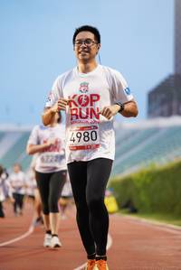 BIB: 2019, 4980, 6722
                            <button type="button" onclick="openModal(5912563)" class="btn btn-primary btn-sm float-right btn-popup" data-toggle="modal" data-target=".modal-high-quality">
                        <i class="fas fa-shopping-cart"></i> Add to Cart
                    </button>
                                            <button type="button" onclick="isThisMe(5912563, true)" class="btn btn-success btn-sm float-right btn-popup btn-isme hidden" data-toggle="tooltip" data-placement="bottom" title="นี่คือรูปของคุณใช่ไหม คลิกที่นี่เพื่อเอาเข้าอัลบั้ม">
                        <i class="fas fa-plus"></i> Add to album
                    </button>
                    <button type="button" onclick="isThisMe(5912563, false)" class="btn btn-warning btn-sm float-right btn-popup btn-isnotme hidden">
                        <i class="fas fa-ban"></i> Remove from album
                    </button>