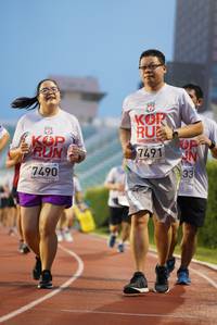 BIB: 200, 7491, 2019, 7490
                            <button type="button" onclick="openModal(5910861)" class="btn btn-primary btn-sm float-right btn-popup" data-toggle="modal" data-target=".modal-high-quality">
                        <i class="fas fa-shopping-cart"></i> Add to Cart
                    </button>
                                            <button type="button" onclick="isThisMe(5910861, true)" class="btn btn-success btn-sm float-right btn-popup btn-isme hidden" data-toggle="tooltip" data-placement="bottom" title="นี่คือรูปของคุณใช่ไหม คลิกที่นี่เพื่อเอาเข้าอัลบั้ม">
                        <i class="fas fa-plus"></i> Add to album
                    </button>
                    <button type="button" onclick="isThisMe(5910861, false)" class="btn btn-warning btn-sm float-right btn-popup btn-isnotme hidden">
                        <i class="fas fa-ban"></i> Remove from album
                    </button>