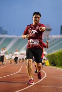 BIB: 3617
                            <button type="button" onclick="openModal(5909097)" class="btn btn-primary btn-sm float-right btn-popup" data-toggle="modal" data-target=".modal-high-quality">
                        <i class="fas fa-shopping-cart"></i> Add to Cart
                    </button>
                                            <button type="button" onclick="isThisMe(5909097, true)" class="btn btn-success btn-sm float-right btn-popup btn-isme hidden" data-toggle="tooltip" data-placement="bottom" title="นี่คือรูปของคุณใช่ไหม คลิกที่นี่เพื่อเอาเข้าอัลบั้ม">
                        <i class="fas fa-plus"></i> Add to album
                    </button>
                    <button type="button" onclick="isThisMe(5909097, false)" class="btn btn-warning btn-sm float-right btn-popup btn-isnotme hidden">
                        <i class="fas fa-ban"></i> Remove from album
                    </button>