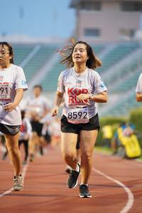 BIB: 2010, 8592
                            <button type="button" onclick="openModal(5912470)" class="btn btn-primary btn-sm float-right btn-popup" data-toggle="modal" data-target=".modal-high-quality">
                        <i class="fas fa-shopping-cart"></i> Add to Cart
                    </button>
                                            <button type="button" onclick="isThisMe(5912470, true)" class="btn btn-success btn-sm float-right btn-popup btn-isme hidden" data-toggle="tooltip" data-placement="bottom" title="นี่คือรูปของคุณใช่ไหม คลิกที่นี่เพื่อเอาเข้าอัลบั้ม">
                        <i class="fas fa-plus"></i> Add to album
                    </button>
                    <button type="button" onclick="isThisMe(5912470, false)" class="btn btn-warning btn-sm float-right btn-popup btn-isnotme hidden">
                        <i class="fas fa-ban"></i> Remove from album
                    </button>