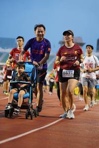 BIB: 6471
                            <button type="button" onclick="openModal(5910292)" class="btn btn-primary btn-sm float-right btn-popup" data-toggle="modal" data-target=".modal-high-quality">
                        <i class="fas fa-shopping-cart"></i> Add to Cart
                    </button>
                                            <button type="button" onclick="isThisMe(5910292, true)" class="btn btn-success btn-sm float-right btn-popup btn-isme hidden" data-toggle="tooltip" data-placement="bottom" title="นี่คือรูปของคุณใช่ไหม คลิกที่นี่เพื่อเอาเข้าอัลบั้ม">
                        <i class="fas fa-plus"></i> Add to album
                    </button>
                    <button type="button" onclick="isThisMe(5910292, false)" class="btn btn-warning btn-sm float-right btn-popup btn-isnotme hidden">
                        <i class="fas fa-ban"></i> Remove from album
                    </button>