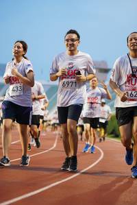 BIB: 6971, 162, 433, 8682
                            <button type="button" onclick="openModal(5912001)" class="btn btn-primary btn-sm float-right btn-popup" data-toggle="modal" data-target=".modal-high-quality">
                        <i class="fas fa-shopping-cart"></i> Add to Cart
                    </button>
                                            <button type="button" onclick="isThisMe(5912001, true)" class="btn btn-success btn-sm float-right btn-popup btn-isme hidden" data-toggle="tooltip" data-placement="bottom" title="นี่คือรูปของคุณใช่ไหม คลิกที่นี่เพื่อเอาเข้าอัลบั้ม">
                        <i class="fas fa-plus"></i> Add to album
                    </button>
                    <button type="button" onclick="isThisMe(5912001, false)" class="btn btn-warning btn-sm float-right btn-popup btn-isnotme hidden">
                        <i class="fas fa-ban"></i> Remove from album
                    </button>