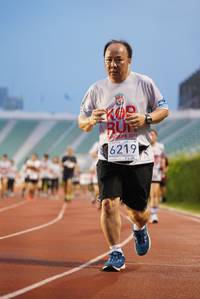 BIB: 2010, 6219
                            <button type="button" onclick="openModal(5910902)" class="btn btn-primary btn-sm float-right btn-popup" data-toggle="modal" data-target=".modal-high-quality">
                        <i class="fas fa-shopping-cart"></i> Add to Cart
                    </button>
                                            <button type="button" onclick="isThisMe(5910902, true)" class="btn btn-success btn-sm float-right btn-popup btn-isme hidden" data-toggle="tooltip" data-placement="bottom" title="นี่คือรูปของคุณใช่ไหม คลิกที่นี่เพื่อเอาเข้าอัลบั้ม">
                        <i class="fas fa-plus"></i> Add to album
                    </button>
                    <button type="button" onclick="isThisMe(5910902, false)" class="btn btn-warning btn-sm float-right btn-popup btn-isnotme hidden">
                        <i class="fas fa-ban"></i> Remove from album
                    </button>