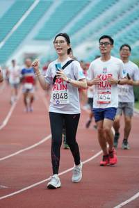 BIB: 594, 3454, 8048
                            <button type="button" onclick="openModal(5922708)" class="btn btn-primary btn-sm float-right btn-popup" data-toggle="modal" data-target=".modal-high-quality">
                        <i class="fas fa-shopping-cart"></i> Add to Cart
                    </button>
                                            <button type="button" onclick="isThisMe(5922708, true)" class="btn btn-success btn-sm float-right btn-popup btn-isme hidden" data-toggle="tooltip" data-placement="bottom" title="นี่คือรูปของคุณใช่ไหม คลิกที่นี่เพื่อเอาเข้าอัลบั้ม">
                        <i class="fas fa-plus"></i> Add to album
                    </button>
                    <button type="button" onclick="isThisMe(5922708, false)" class="btn btn-warning btn-sm float-right btn-popup btn-isnotme hidden">
                        <i class="fas fa-ban"></i> Remove from album
                    </button>