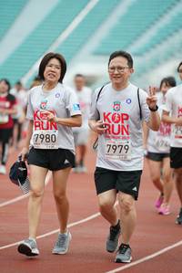 BIB: 7980, 2019, 7979
                            <button type="button" onclick="openModal(5923339)" class="btn btn-primary btn-sm float-right btn-popup" data-toggle="modal" data-target=".modal-high-quality">
                        <i class="fas fa-shopping-cart"></i> Add to Cart
                    </button>
                                            <button type="button" onclick="isThisMe(5923339, true)" class="btn btn-success btn-sm float-right btn-popup btn-isme hidden" data-toggle="tooltip" data-placement="bottom" title="นี่คือรูปของคุณใช่ไหม คลิกที่นี่เพื่อเอาเข้าอัลบั้ม">
                        <i class="fas fa-plus"></i> Add to album
                    </button>
                    <button type="button" onclick="isThisMe(5923339, false)" class="btn btn-warning btn-sm float-right btn-popup btn-isnotme hidden">
                        <i class="fas fa-ban"></i> Remove from album
                    </button>