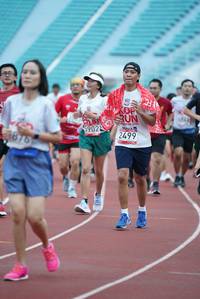 BIB: 201, 902, 2499, 876
                            <button type="button" onclick="openModal(5916319)" class="btn btn-primary btn-sm float-right btn-popup" data-toggle="modal" data-target=".modal-high-quality">
                        <i class="fas fa-shopping-cart"></i> Add to Cart
                    </button>
                                            <button type="button" onclick="isThisMe(5916319, true)" class="btn btn-success btn-sm float-right btn-popup btn-isme hidden" data-toggle="tooltip" data-placement="bottom" title="นี่คือรูปของคุณใช่ไหม คลิกที่นี่เพื่อเอาเข้าอัลบั้ม">
                        <i class="fas fa-plus"></i> Add to album
                    </button>
                    <button type="button" onclick="isThisMe(5916319, false)" class="btn btn-warning btn-sm float-right btn-popup btn-isnotme hidden">
                        <i class="fas fa-ban"></i> Remove from album
                    </button>