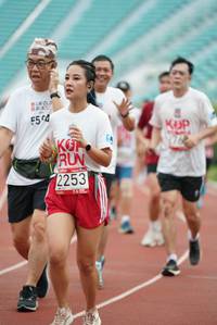 BIB: 2253
                            <button type="button" onclick="openModal(5923832)" class="btn btn-primary btn-sm float-right btn-popup" data-toggle="modal" data-target=".modal-high-quality">
                        <i class="fas fa-shopping-cart"></i> Add to Cart
                    </button>
                                            <button type="button" onclick="isThisMe(5923832, true)" class="btn btn-success btn-sm float-right btn-popup btn-isme hidden" data-toggle="tooltip" data-placement="bottom" title="นี่คือรูปของคุณใช่ไหม คลิกที่นี่เพื่อเอาเข้าอัลบั้ม">
                        <i class="fas fa-plus"></i> Add to album
                    </button>
                    <button type="button" onclick="isThisMe(5923832, false)" class="btn btn-warning btn-sm float-right btn-popup btn-isnotme hidden">
                        <i class="fas fa-ban"></i> Remove from album
                    </button>