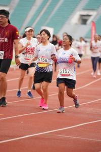 BIB: 3342, 5158, 5157
                            <button type="button" onclick="openModal(5929961)" class="btn btn-primary btn-sm float-right btn-popup" data-toggle="modal" data-target=".modal-high-quality">
                        <i class="fas fa-shopping-cart"></i> Add to Cart
                    </button>
                                            <button type="button" onclick="isThisMe(5929961, true)" class="btn btn-success btn-sm float-right btn-popup btn-isme hidden" data-toggle="tooltip" data-placement="bottom" title="นี่คือรูปของคุณใช่ไหม คลิกที่นี่เพื่อเอาเข้าอัลบั้ม">
                        <i class="fas fa-plus"></i> Add to album
                    </button>
                    <button type="button" onclick="isThisMe(5929961, false)" class="btn btn-warning btn-sm float-right btn-popup btn-isnotme hidden">
                        <i class="fas fa-ban"></i> Remove from album
                    </button>