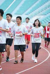 BIB: 700, 7378, 7377
                            <button type="button" onclick="openModal(5918840)" class="btn btn-primary btn-sm float-right btn-popup" data-toggle="modal" data-target=".modal-high-quality">
                        <i class="fas fa-shopping-cart"></i> Add to Cart
                    </button>
                                            <button type="button" onclick="isThisMe(5918840, true)" class="btn btn-success btn-sm float-right btn-popup btn-isme hidden" data-toggle="tooltip" data-placement="bottom" title="นี่คือรูปของคุณใช่ไหม คลิกที่นี่เพื่อเอาเข้าอัลบั้ม">
                        <i class="fas fa-plus"></i> Add to album
                    </button>
                    <button type="button" onclick="isThisMe(5918840, false)" class="btn btn-warning btn-sm float-right btn-popup btn-isnotme hidden">
                        <i class="fas fa-ban"></i> Remove from album
                    </button>