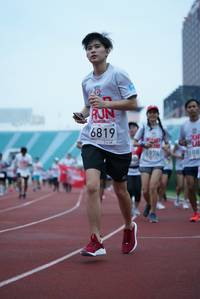 BIB: 6819, 2019, 6974
                            <button type="button" onclick="openModal(5913061)" class="btn btn-primary btn-sm float-right btn-popup" data-toggle="modal" data-target=".modal-high-quality">
                        <i class="fas fa-shopping-cart"></i> Add to Cart
                    </button>
                                            <button type="button" onclick="isThisMe(5913061, true)" class="btn btn-success btn-sm float-right btn-popup btn-isme hidden" data-toggle="tooltip" data-placement="bottom" title="นี่คือรูปของคุณใช่ไหม คลิกที่นี่เพื่อเอาเข้าอัลบั้ม">
                        <i class="fas fa-plus"></i> Add to album
                    </button>
                    <button type="button" onclick="isThisMe(5913061, false)" class="btn btn-warning btn-sm float-right btn-popup btn-isnotme hidden">
                        <i class="fas fa-ban"></i> Remove from album
                    </button>