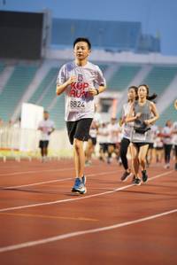 BIB: 8824
                            <button type="button" onclick="openModal(5910076)" class="btn btn-primary btn-sm float-right btn-popup" data-toggle="modal" data-target=".modal-high-quality">
                        <i class="fas fa-shopping-cart"></i> Add to Cart
                    </button>
                                            <button type="button" onclick="isThisMe(5910076, true)" class="btn btn-success btn-sm float-right btn-popup btn-isme hidden" data-toggle="tooltip" data-placement="bottom" title="นี่คือรูปของคุณใช่ไหม คลิกที่นี่เพื่อเอาเข้าอัลบั้ม">
                        <i class="fas fa-plus"></i> Add to album
                    </button>
                    <button type="button" onclick="isThisMe(5910076, false)" class="btn btn-warning btn-sm float-right btn-popup btn-isnotme hidden">
                        <i class="fas fa-ban"></i> Remove from album
                    </button>