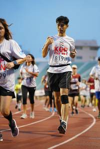 BIB: 8198
                            <button type="button" onclick="openModal(5911033)" class="btn btn-primary btn-sm float-right btn-popup" data-toggle="modal" data-target=".modal-high-quality">
                        <i class="fas fa-shopping-cart"></i> Add to Cart
                    </button>
                                            <button type="button" onclick="isThisMe(5911033, true)" class="btn btn-success btn-sm float-right btn-popup btn-isme hidden" data-toggle="tooltip" data-placement="bottom" title="นี่คือรูปของคุณใช่ไหม คลิกที่นี่เพื่อเอาเข้าอัลบั้ม">
                        <i class="fas fa-plus"></i> Add to album
                    </button>
                    <button type="button" onclick="isThisMe(5911033, false)" class="btn btn-warning btn-sm float-right btn-popup btn-isnotme hidden">
                        <i class="fas fa-ban"></i> Remove from album
                    </button>