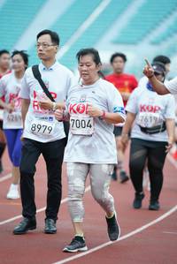 BIB: 7619, 7004, 201, 6269, 8979
                            <button type="button" onclick="openModal(5918306)" class="btn btn-primary btn-sm float-right btn-popup" data-toggle="modal" data-target=".modal-high-quality">
                        <i class="fas fa-shopping-cart"></i> Add to Cart
                    </button>
                                            <button type="button" onclick="isThisMe(5918306, true)" class="btn btn-success btn-sm float-right btn-popup btn-isme hidden" data-toggle="tooltip" data-placement="bottom" title="นี่คือรูปของคุณใช่ไหม คลิกที่นี่เพื่อเอาเข้าอัลบั้ม">
                        <i class="fas fa-plus"></i> Add to album
                    </button>
                    <button type="button" onclick="isThisMe(5918306, false)" class="btn btn-warning btn-sm float-right btn-popup btn-isnotme hidden">
                        <i class="fas fa-ban"></i> Remove from album
                    </button>