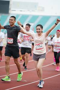 BIB: 522, 5281, 4752
                            <button type="button" onclick="openModal(5916554)" class="btn btn-primary btn-sm float-right btn-popup" data-toggle="modal" data-target=".modal-high-quality">
                        <i class="fas fa-shopping-cart"></i> Add to Cart
                    </button>
                                            <button type="button" onclick="isThisMe(5916554, true)" class="btn btn-success btn-sm float-right btn-popup btn-isme hidden" data-toggle="tooltip" data-placement="bottom" title="นี่คือรูปของคุณใช่ไหม คลิกที่นี่เพื่อเอาเข้าอัลบั้ม">
                        <i class="fas fa-plus"></i> Add to album
                    </button>
                    <button type="button" onclick="isThisMe(5916554, false)" class="btn btn-warning btn-sm float-right btn-popup btn-isnotme hidden">
                        <i class="fas fa-ban"></i> Remove from album
                    </button>