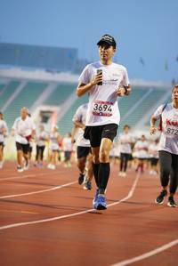 BIB: 3694, 872
                            <button type="button" onclick="openModal(5910453)" class="btn btn-primary btn-sm float-right btn-popup" data-toggle="modal" data-target=".modal-high-quality">
                        <i class="fas fa-shopping-cart"></i> Add to Cart
                    </button>
                                            <button type="button" onclick="isThisMe(5910453, true)" class="btn btn-success btn-sm float-right btn-popup btn-isme hidden" data-toggle="tooltip" data-placement="bottom" title="นี่คือรูปของคุณใช่ไหม คลิกที่นี่เพื่อเอาเข้าอัลบั้ม">
                        <i class="fas fa-plus"></i> Add to album
                    </button>
                    <button type="button" onclick="isThisMe(5910453, false)" class="btn btn-warning btn-sm float-right btn-popup btn-isnotme hidden">
                        <i class="fas fa-ban"></i> Remove from album
                    </button>