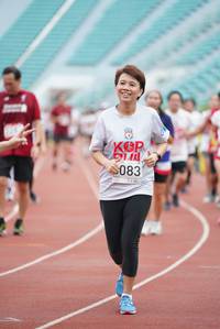 BIB: 083
                            <button type="button" onclick="openModal(5925422)" class="btn btn-primary btn-sm float-right btn-popup" data-toggle="modal" data-target=".modal-high-quality">
                        <i class="fas fa-shopping-cart"></i> Add to Cart
                    </button>
                                            <button type="button" onclick="isThisMe(5925422, true)" class="btn btn-success btn-sm float-right btn-popup btn-isme hidden" data-toggle="tooltip" data-placement="bottom" title="นี่คือรูปของคุณใช่ไหม คลิกที่นี่เพื่อเอาเข้าอัลบั้ม">
                        <i class="fas fa-plus"></i> Add to album
                    </button>
                    <button type="button" onclick="isThisMe(5925422, false)" class="btn btn-warning btn-sm float-right btn-popup btn-isnotme hidden">
                        <i class="fas fa-ban"></i> Remove from album
                    </button>