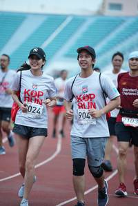 BIB: 024, 904, 2103
                            <button type="button" onclick="openModal(5915218)" class="btn btn-primary btn-sm float-right btn-popup" data-toggle="modal" data-target=".modal-high-quality">
                        <i class="fas fa-shopping-cart"></i> Add to Cart
                    </button>
                                            <button type="button" onclick="isThisMe(5915218, true)" class="btn btn-success btn-sm float-right btn-popup btn-isme hidden" data-toggle="tooltip" data-placement="bottom" title="นี่คือรูปของคุณใช่ไหม คลิกที่นี่เพื่อเอาเข้าอัลบั้ม">
                        <i class="fas fa-plus"></i> Add to album
                    </button>
                    <button type="button" onclick="isThisMe(5915218, false)" class="btn btn-warning btn-sm float-right btn-popup btn-isnotme hidden">
                        <i class="fas fa-ban"></i> Remove from album
                    </button>