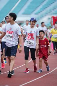 BIB: 8870, 201, 7487
                            <button type="button" onclick="openModal(5922459)" class="btn btn-primary btn-sm float-right btn-popup" data-toggle="modal" data-target=".modal-high-quality">
                        <i class="fas fa-shopping-cart"></i> Add to Cart
                    </button>
                                            <button type="button" onclick="isThisMe(5922459, true)" class="btn btn-success btn-sm float-right btn-popup btn-isme hidden" data-toggle="tooltip" data-placement="bottom" title="นี่คือรูปของคุณใช่ไหม คลิกที่นี่เพื่อเอาเข้าอัลบั้ม">
                        <i class="fas fa-plus"></i> Add to album
                    </button>
                    <button type="button" onclick="isThisMe(5922459, false)" class="btn btn-warning btn-sm float-right btn-popup btn-isnotme hidden">
                        <i class="fas fa-ban"></i> Remove from album
                    </button>